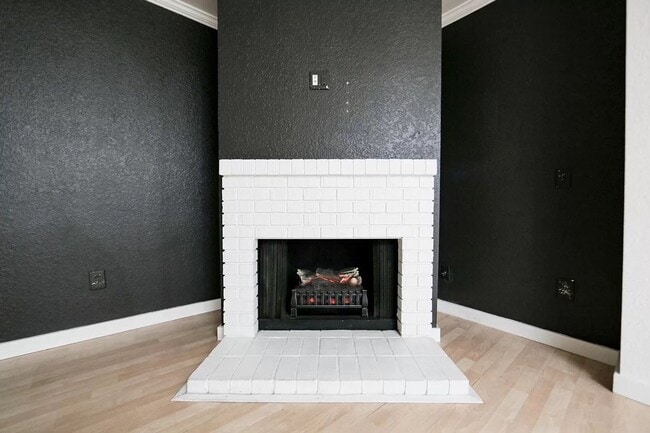 Photo - Spacious Pet-Friendly Condo with Parking! Unit D