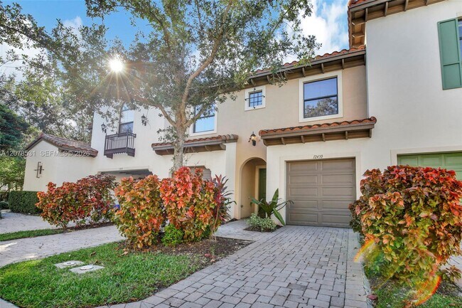 12430 NW 32nd Manor