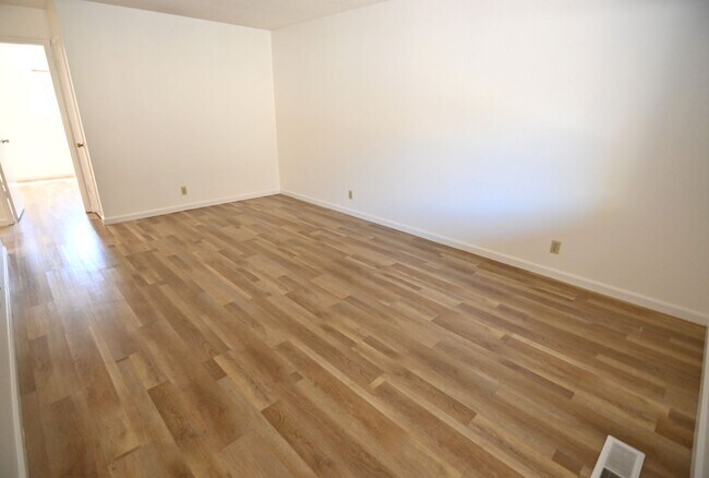 639 Bolton Ct Unidad 639 Bolton Ct Unit #2