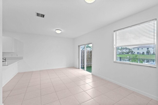 Photo - 5515 NW 27th St