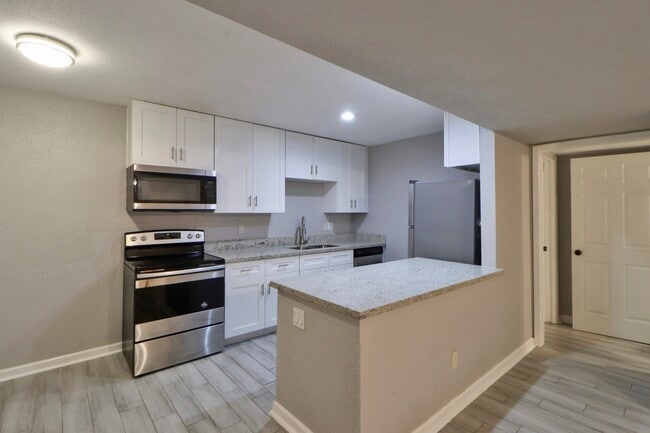 Photo - 5929 Queensloch Dr Unidad 235