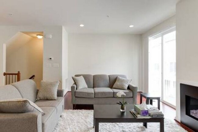 Photo - 3716 Foote St NE