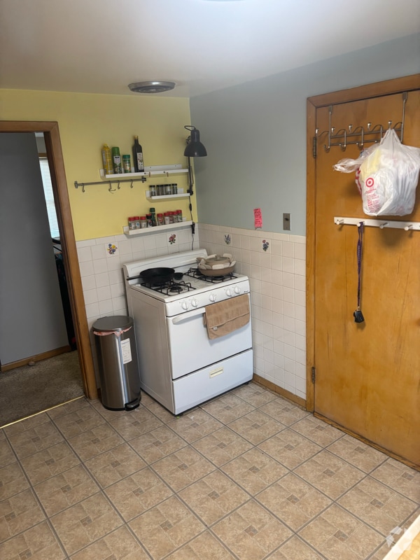 Building Photo - 3609 N 85th St Rental