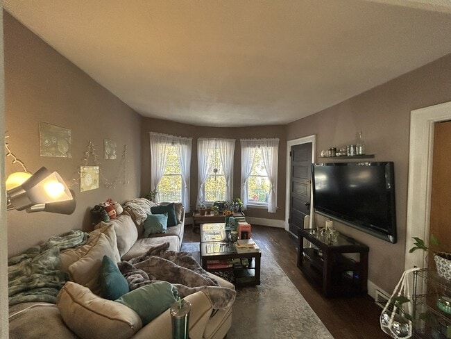 Photo - 817 Ashland Ave Unit Upper