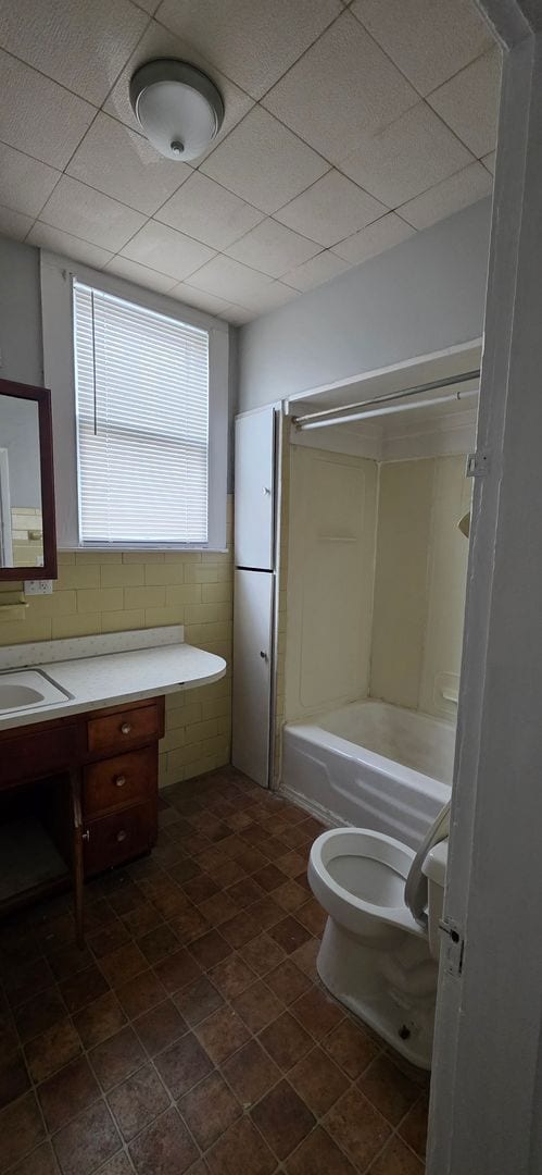 Photo - 223 E 11th St