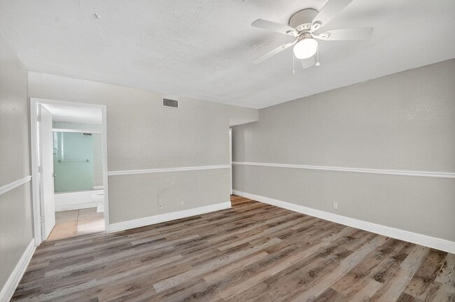 Photo - 1400 Windorah Way Unit G