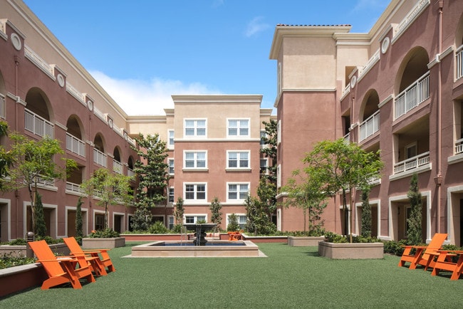 Photo - Franklin Street Apartment Homes