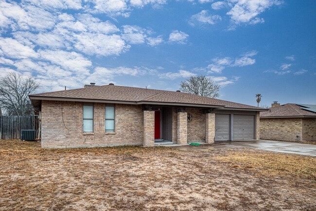 Photo - 104 Sombrero Dr