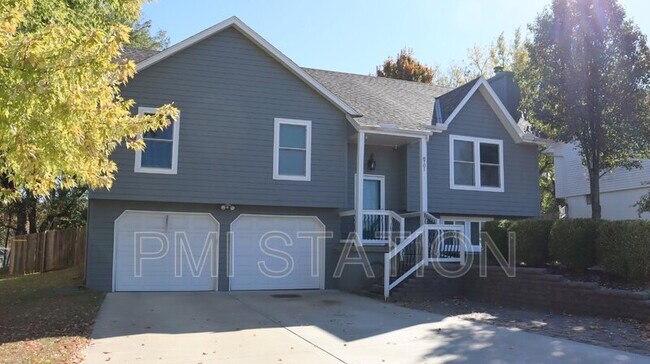 Photo - 8701 N Pomona Ave House