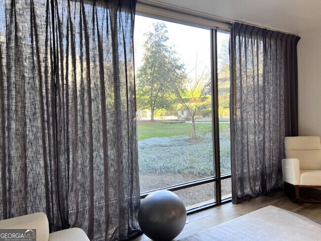 Photo - 3530 Piedmont Rd NE Unit #1M