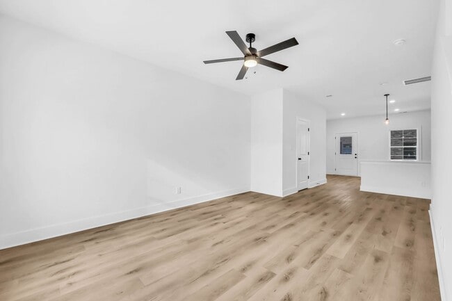 Photo - Millie At Midtown