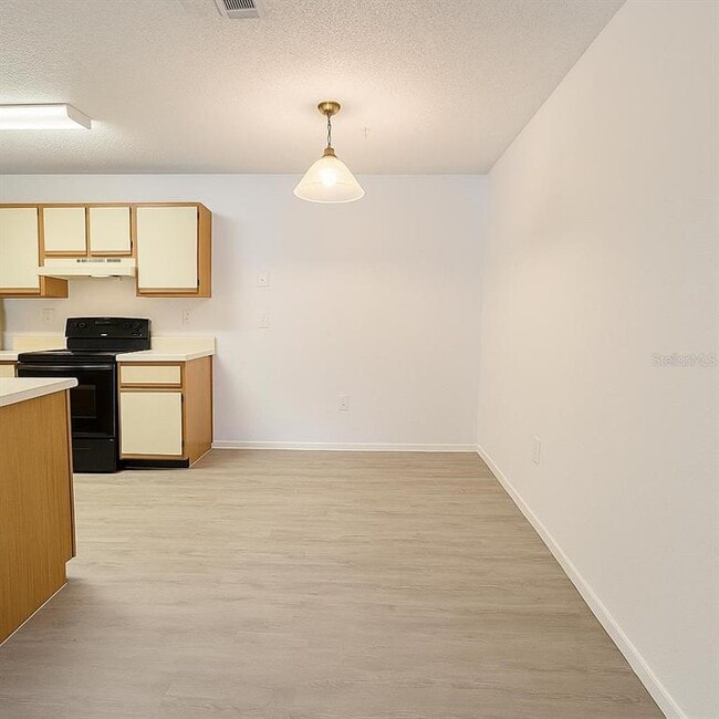 Photo - 974 Leeward Pl Unit 303