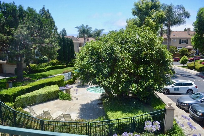 Photo - Beautiful UTC Townhome at the Renaissance Capri, with Loft, Fireplace, Garage & Resort Amenities