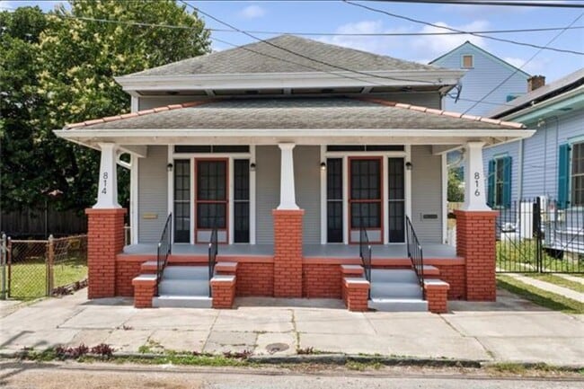 Building Photo - 814 Gallier St