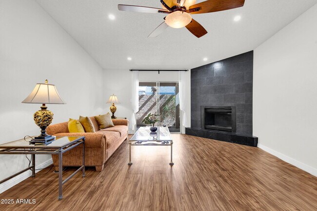 Building Photo - 3033 N 37th St Rental