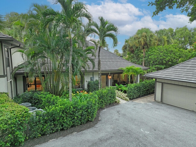 Building Photo - 2735 Polo Island Dr Unit K104
