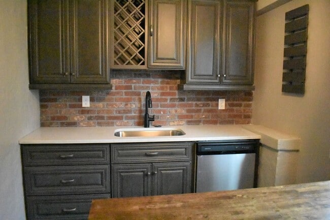 Photo - 2420 Linden Ave Unidad 2