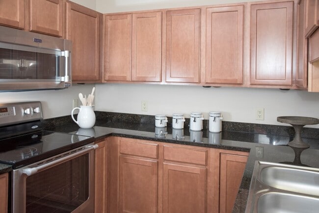 Photo - Cornelia Place