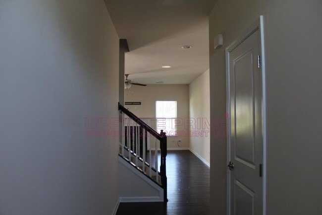 Photo - 204 Alderside Pl