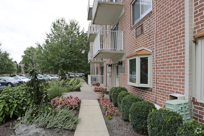 Building Photo - Stratford Apartments