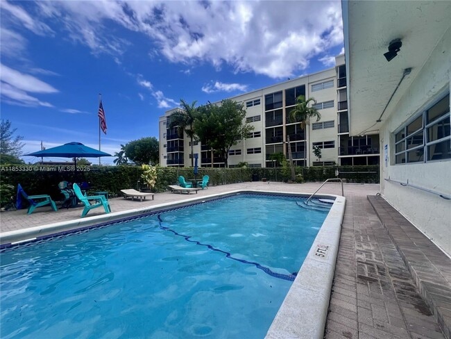 Building Photo - 220 SW 9th Ave Unit 209 Rental