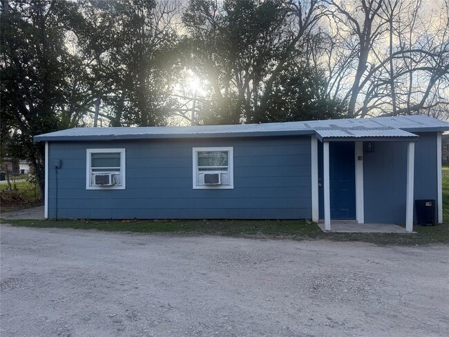 Photo - 2113 River Rd