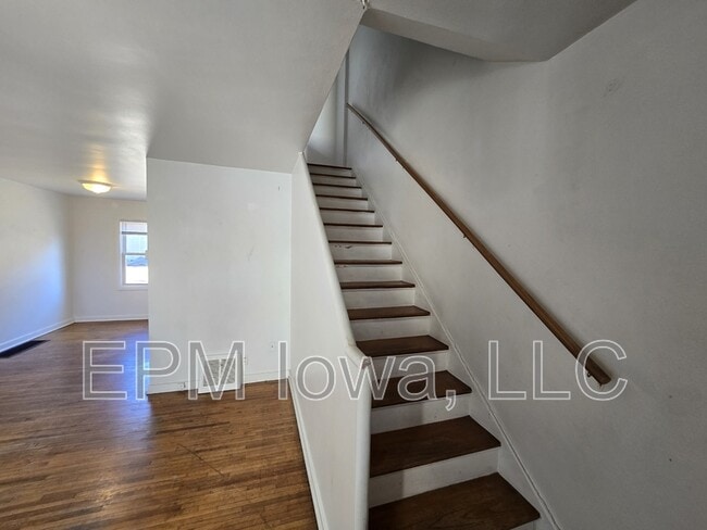 Photo - 235 Madison St