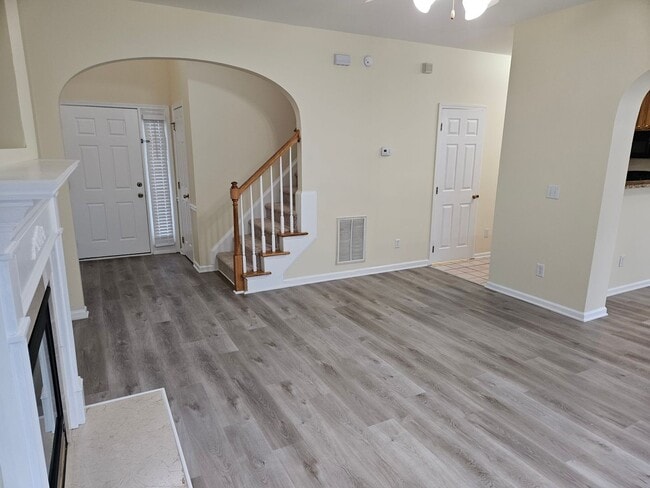Photo - Lovely 3br/2.5ba in exc community, 2 car gar, exc deck, comm rec included!! Avail July 15, 2026!