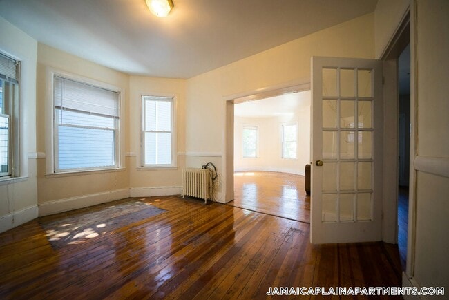 Photo - 452 Centre St Unit 2