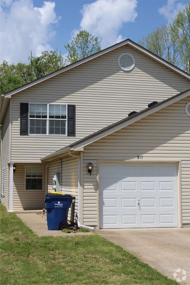 Building Photo - 815 Woodside Creek Dr Rental