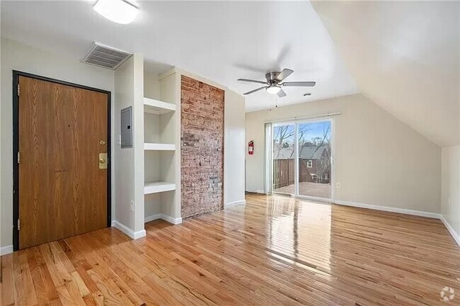 Building Photo - 322 Amber St Unit 3 Rental