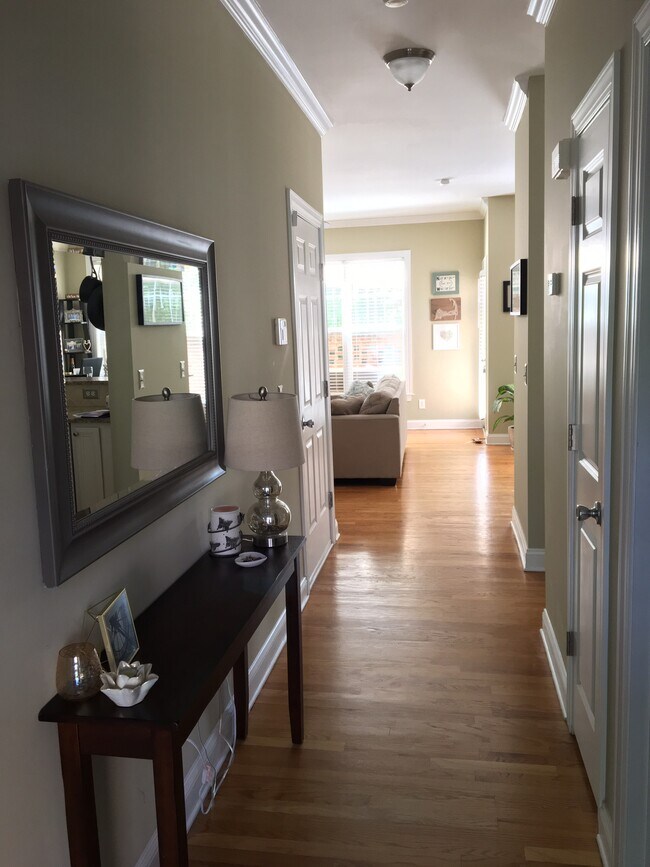 Photo - 4734 Hunter Crest Ln