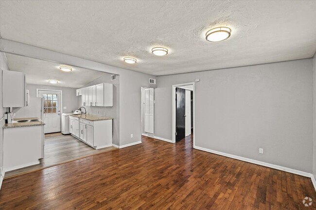 Building Photo - 2910 W 44th Ave Unit B Rental