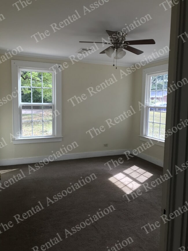 Photo - 1202 N McGuire Ave