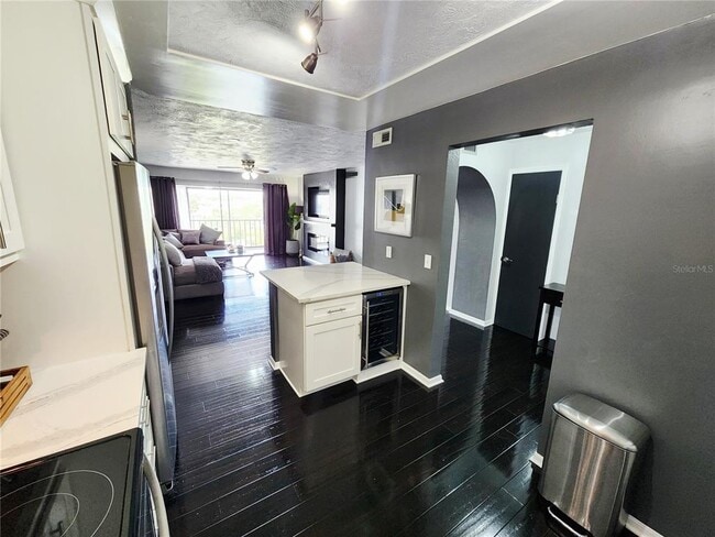 Photo - 4651 1st St NE Unit 306