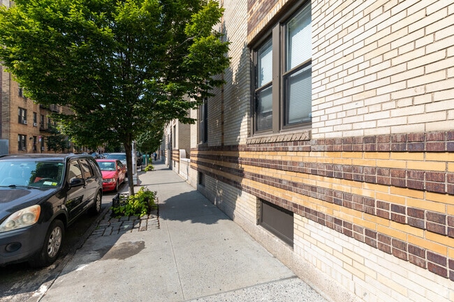 Photo - 60 Cooper St