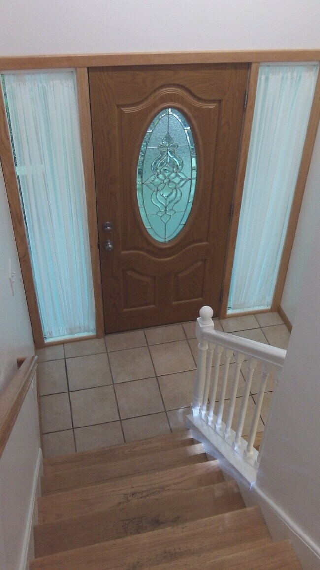 Entry - 4290 Baywood Dr