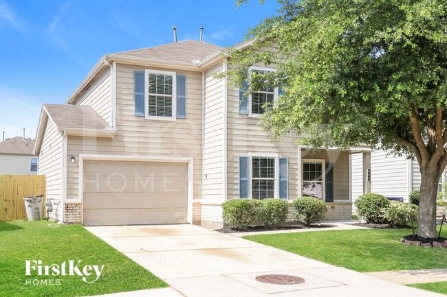 802 Eagles Glide Dr