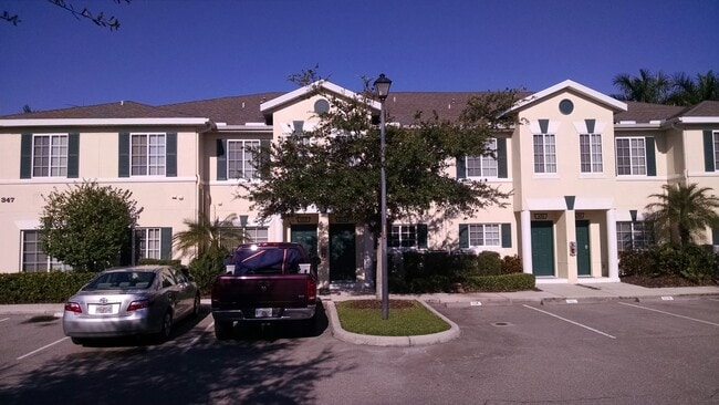 Photo - Delightful 2BR, Den /2.5BA Townhouse (Townhomes at Lighthouse Cove)