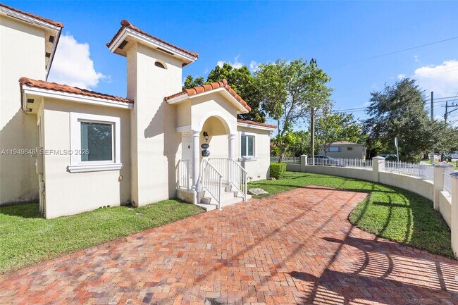 Photo - 3411 SW 27th St Unit 3411