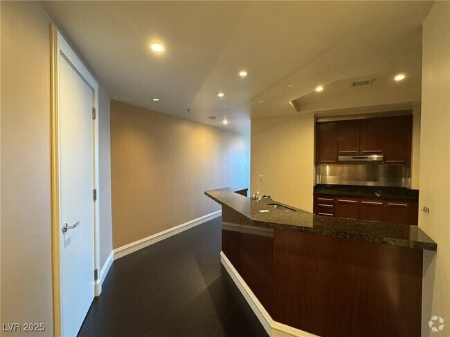 Building Photo - 2700 S Las Vegas Blvd Unit 908 Rental