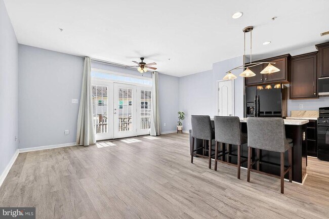Photo - 2617 Osprey Way S