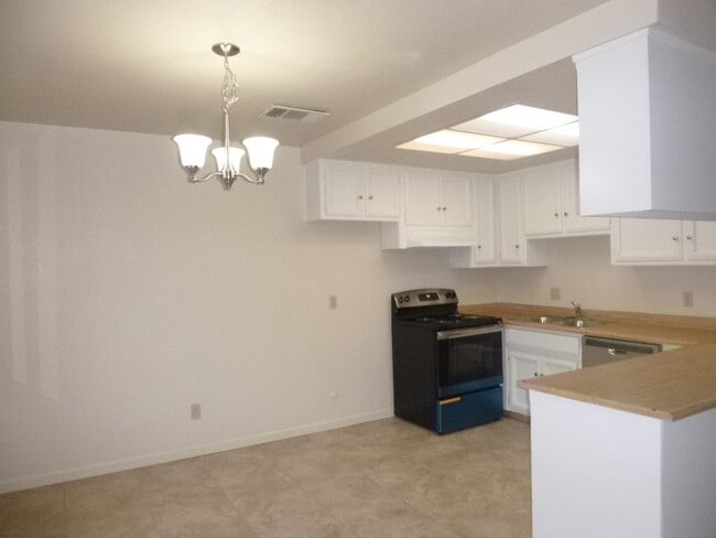 Photo - 3355 San Mateo Ct