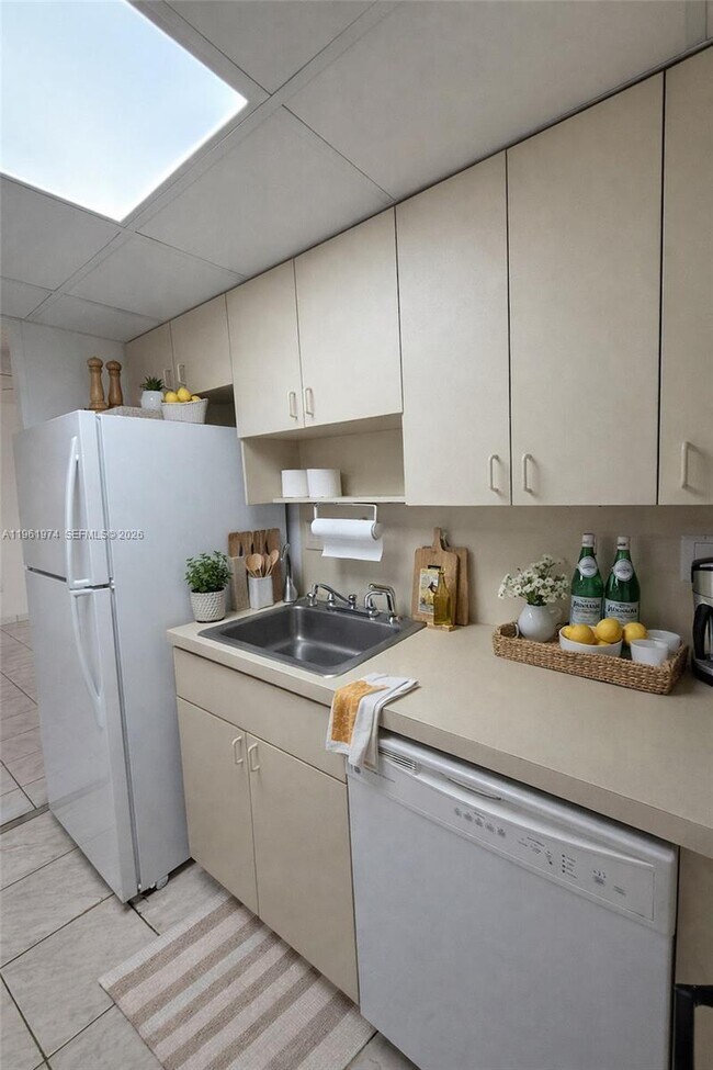 Photo - 4855 NW 7th St Unit 409-6