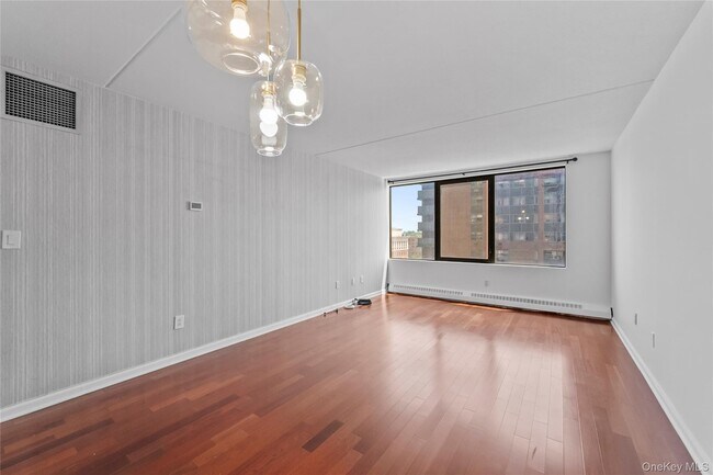Photo - 4 Martine Ave Unit 1109