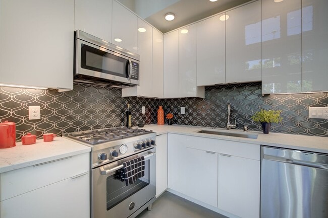 Photo - 3bd/2.5ba Seattle Townhome