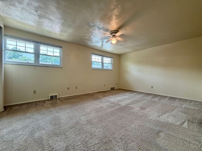 Photo - Amazing 2 BR Apartment at Regency Place! Great Plum Location! Central A/C & MORE! CALL TODAY!