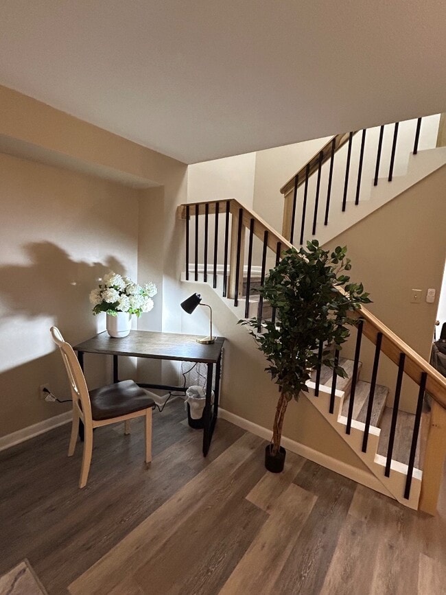 Photo - 917 Davis Blvd