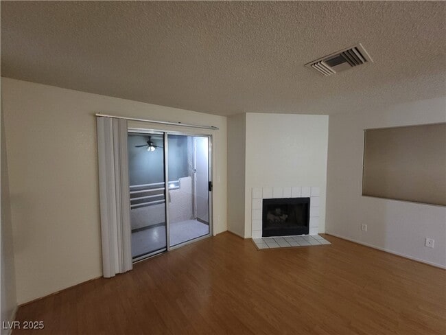 Building Photo - 2200 Highpointe Dr Unit 201 Rental