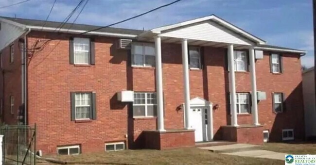 Building Photo - 235 N Nice St Rental